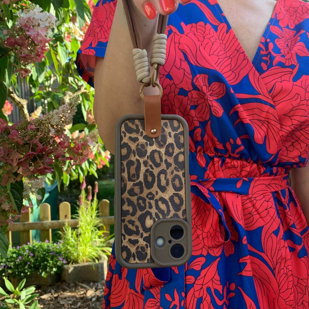 LeoHülle mit Handschlaufe - Eleganter Look fürs iPhone